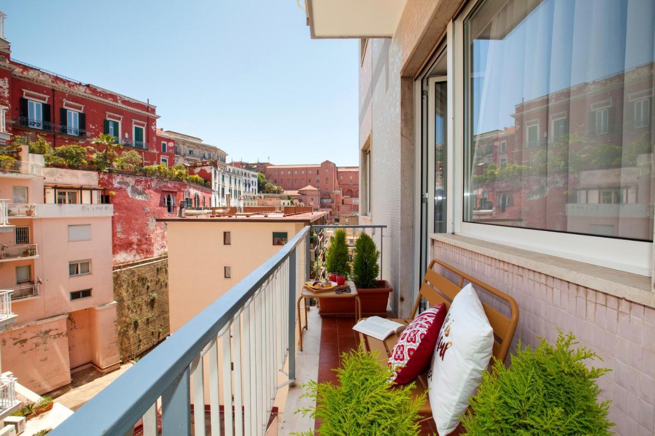 Vivaldo Suite Piazza Dei Martiri - Guest House Neapel Exterior foto